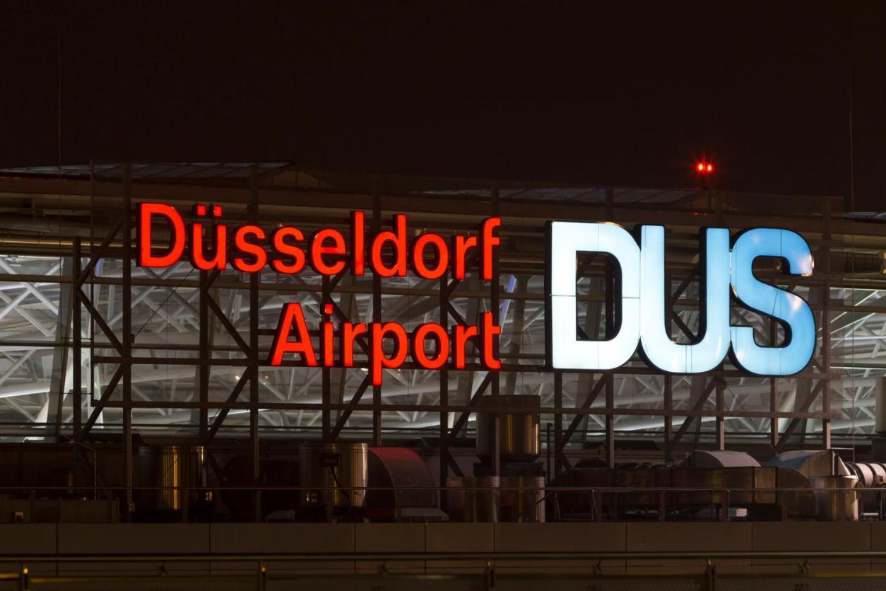 - Magical Harry Potter Apartment In Duisburg - 2 Mins Central Station Hbf - Kingsize Bed & Netflix - Exterior foto
